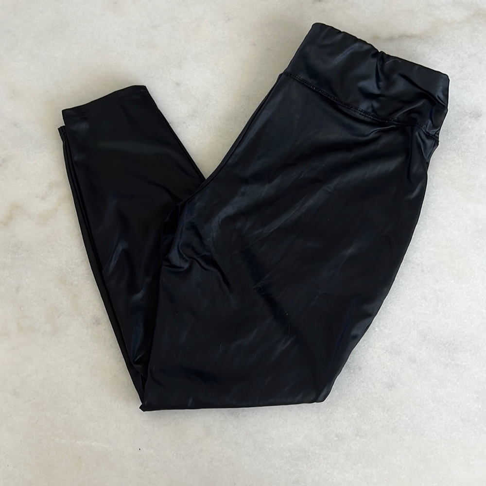 Shiny Black Leggings